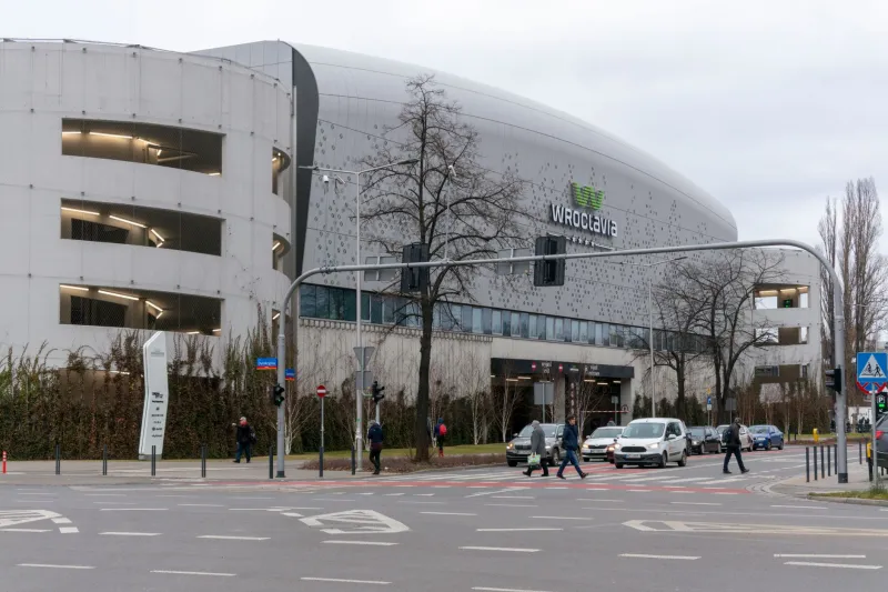 Blueprints of Change: How Wroclaw's Retail Architecture Went From Soviet Gray to Contemporary Gold