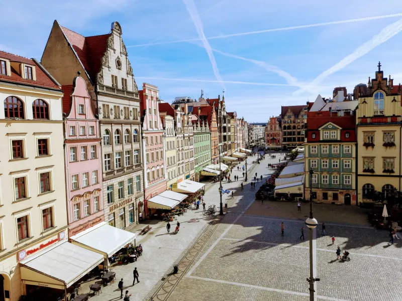Shopping Through Time: How Wroclaw's Retail Spaces Became Living Museums of Polish History